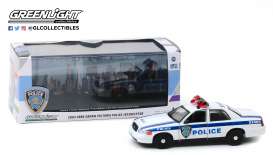 Ford  - Crown Victoria 2003 white/blue - 1:43 - GreenLight - 86569 - gl86569 | Toms Modelautos