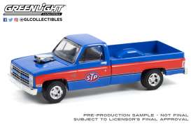Chevrolet - Silverado 1987 blue/red - 1:64 - GreenLight - 41130C - gl41130C | Toms Modelautos Chevrolet - Silverado 1987 blue/red - 1:64 - GreenLight - 41130C - gl41130C | Toms Modelautos