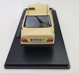Mercedes Benz  - E-Class 1989 beige - 1:18 - iScale - 1180000056 - iscale1180056 | Toms Modelautos