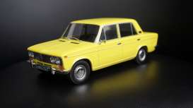 Lada - 2103 1975 bright yellow - 1:18 - Triple9 Collection - 1800261 - T9-1800261 | Toms Modelautos Lada - 2103 1975 bright yellow - 1:18 - Triple9 Collection - 1800261 - T9-1800261 | Toms Modelautos