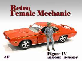 Figures  - Retro Female Mechanic IV 2020  - 1:24 - American Diorama - 38347 - AD38347 | Toms Modelautos