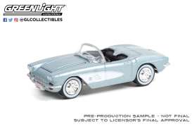 Chevrolet  - Corvette 1961 silver/black - 1:64 - GreenLight - 37230A - gl37230A | Toms Modelautos