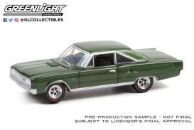 Dodge  - Coronet 1967 dark green - 1:64 - GreenLight - 13300A - gl13300A | Toms Modelautos