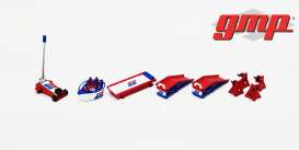 diorama Accessoires - Brock Racing Interprises Tools red/white/blue - 1:18 - GMP - 18959 - gmp18959 | Toms Modelautos