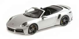 Porsche  - 911 2020 silver - 1:18 - Minichamps - 155069082 - mc155069082 | Toms Modelautos