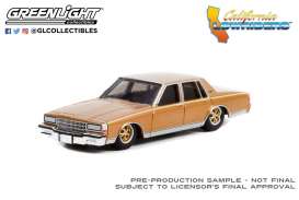 Chevrolet  - Caprice 1985 gold - 1:64 - GreenLight - 63010C - gl63010C | Toms Modelautos