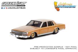 Chevrolet - Caprice 1985 gold - 1:64 - GreenLight - 63010C - gl63010C | Toms Modelautos Chevrolet - Caprice 1985 gold - 1:64 - GreenLight - 63010C - gl63010C | Toms Modelautos