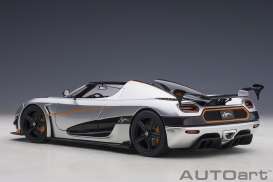 Koenigsegg  - silver/orange - 1:18 - AutoArt - 79024 - autoart79024 | Toms Modelautos