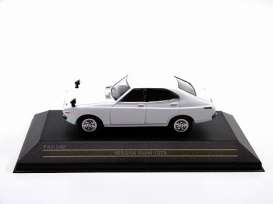Nissan  - Violet 1973 white - 1:43 - First 43 - F43142 - F43-142 | Toms Modelautos