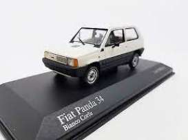 Fiat  - Panda 1980 cream - 1:43 - Maxichamps - 940121401 - mc940121401 | Toms Modelautos