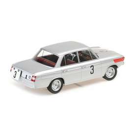 BMW  - 1800 Tisa 1965 silver/red - 1:18 - Minichamps - 155652903 - mc155652903 | Toms Modelautos