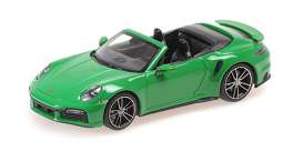 Porsche  - 911 (992) Turbo S Cabriolet 2020 green - 1:43 - Minichamps - 410069482 - mc410069482 | Toms Modelautos
