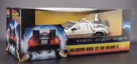 Delorean  - Back to the Future II 1983 stainless steel - 1:18 - SunStar - 271oF - sun2710F | Toms Modelautos