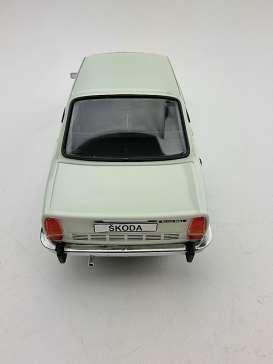 Skoda  - 105L 1976 white - 1:18 - Triple9 Collection - 1800271 - T9-1800271 | Toms Modelautos