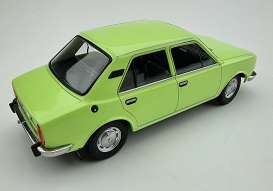 Skoda  - 105L 1976 light green - 1:18 - Triple9 Collection - 1800272 - T9-1800272 | Toms Modelautos
