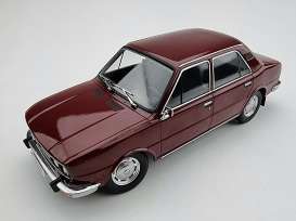 Skoda  - 120LS 1979 red - 1:18 - Triple9 Collection - 1800275 - T9-1800275 | Toms Modelautos