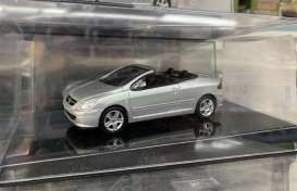 Peugeot - 307 CC silver - 1:43 - Magazine Models - magR307 - magRan307 | Toms Modelautos Peugeot - 307 CC silver - 1:43 - Magazine Models - magR307 - magRan307 | Toms Modelautos