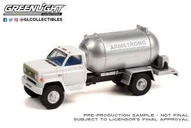 Chevrolet  - C-60 1982 white/silver - 1:64 - GreenLight - 45140B - gl45140B | Toms Modelautos