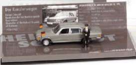 Mercedes Benz  - silver - 1:43 - Minichamps - 436039200 - mc436039200 | Toms Modelautos