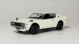 Nissan - Skyline 2000 1972 white - 1:18 - Kyosho - 8255w - kyo8255w | Toms Modelautos Nissan - Skyline 2000 1972 white - 1:18 - Kyosho - 8255w - kyo8255w | Toms Modelautos