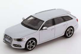 Audi  - S6 avant suzukagrey - 1:43 - Schuco - 5011116213 - schuco5011116213 | Toms Modelautos