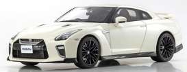 Nissan  - GT-R 2020 white - 1:18 - Kyosho - KSR18044W-B - kyoKSR18044W | Toms Modelautos