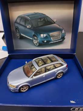 Audi  - blue metallic - 1:43 - Look Smart - LSaudiBStudie | Toms Modelautos