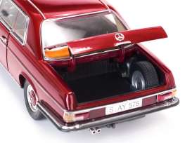 Mercedes Benz  - Strich 8 Coupe 1973 red - 1:18 - SunStar - 4575 - sun4575 | Toms Modelautos