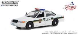 Ford  - Crown Victoria 2006 white/green - 1:24 - GreenLight - 84153 - gl84153 | Toms Modelautos