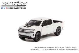 Chevrolet  - Silverado 2020 white/black - 1:64 - GreenLight - 35230E - gl35230E | Toms Modelautos