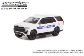 Chevrolet  - Tahoe 2021 white - 1:64 - GreenLight - 43000F - gl43000F | Toms Modelautos