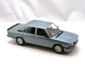 BMW  - M535i 1980 blue metallic - 1:18 - Norev - 183269 - nor183269 | Toms Modelautos