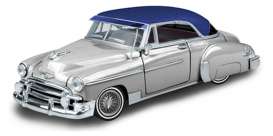 Chevrolet  - Bel Air 1950 silver/blue - 1:24 - Motor Max - 79026 - mmax79026 | Toms Modelautos