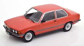 BMW  - 323i E21 1975 red - 1:18 - KK - Scale - 180651 - kkdc180651 | Toms Modelautos