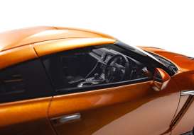 Nissan  - GT-R  2020 orange - 1:18 - Kyosho - KSR18044P - kyoKSR18044Po | Toms Modelautos