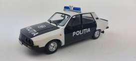 Dacia  - 1310TLX 1991 black/white - 1:18 - Triple9 Collection - 1800280 - T9-1800280 | Toms Modelautos