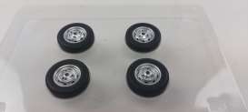 Rims &amp; tires Wheels & tires - Dacia 1310  - 1:18 - Triple9 Collection - 1800288w - T9-1800288w | Toms Modelautos
