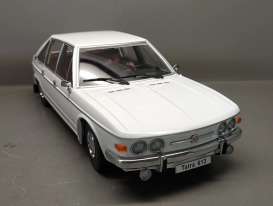 Tatra  - 613 1979 white - 1:18 - Triple9 Collection - 1800292 - T9-1800292 | Toms Modelautos