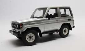 Toyota  - Landcruiser 1984 silver - 1:18 - Cult Models - CML067-3 - CML067-3 | Toms Modelautos