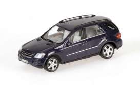 Mercedes Benz  - 2005 metallic gold - 1:43 - Minichamps - 400034501 - mc400034501 | Toms Modelautos