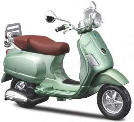 Vespa  - LXV 2013 green - 1:18 - Maisto - 16887G - mai16887G | Toms Modelautos