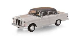 Mercedes Benz  - 200D Fintail grey - 1:64 - Schuco - S20345 - schuco20345 | Toms Modelautos
