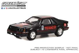 Ford  - Mustang GT 1982 black/red - 1:64 - GreenLight - 41150C - gl41150C | Toms Modelautos