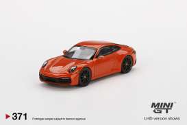 Porsche  - 911 (992) Carrera 4S lava orange - 1:64 - Mini GT - 00371-L - MGT00371lhd | Toms Modelautos