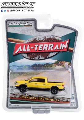 Nissan  - Titan 2018 yellow/black - 1:64 - GreenLight - 35250E - gl35250E | Toms Modelautos