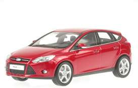 Ford  - Focus 2011 red metallic - 1:43 - Minichamps - mc2014Focus | Toms Modelautos