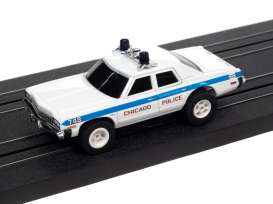 Dodge  - Monaco 1974 white - 1:64 - Auto World - SC372 - awSC372D | Toms Modelautos