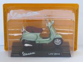 Vespa  - LXV 2014 green - 1:18 - Magazine Models - X26ALA1002 - MagVes1002 | Toms Modelautos