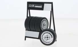 Wheels &amp; tires  - OZ Compomotive  - 1:18 - IXO Models - 18SET006W - ix18SET006W | Toms Modelautos