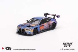 BMW  - M4 2022 blue - 1:64 - Mini GT - 00439-L - MGT00439LHD | Toms Modelautos
